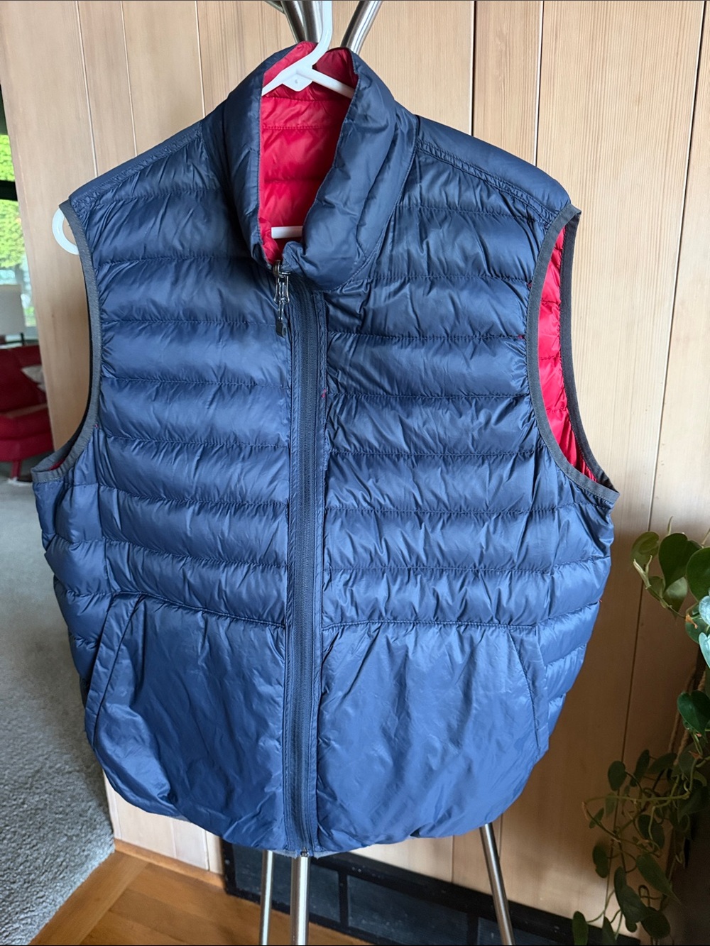 Reversible Navy Puffer Down Vest with Red Lining Sz L